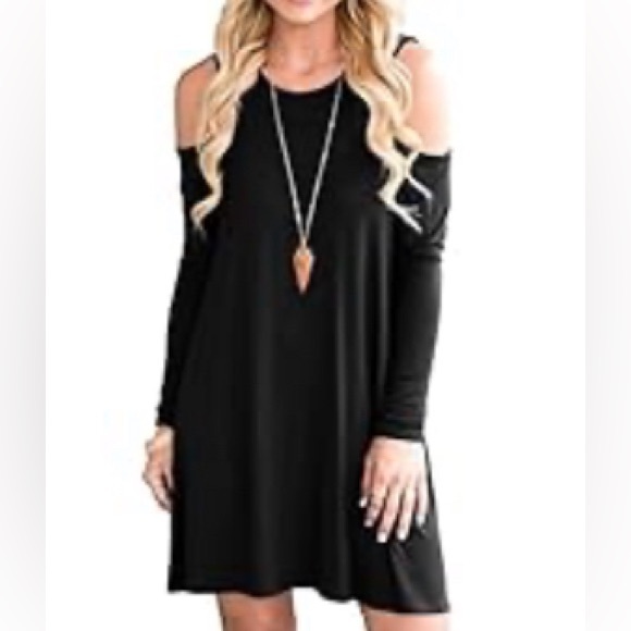 Black open shoulder dress with pockets (size XS adult) - Picture 5 of 5